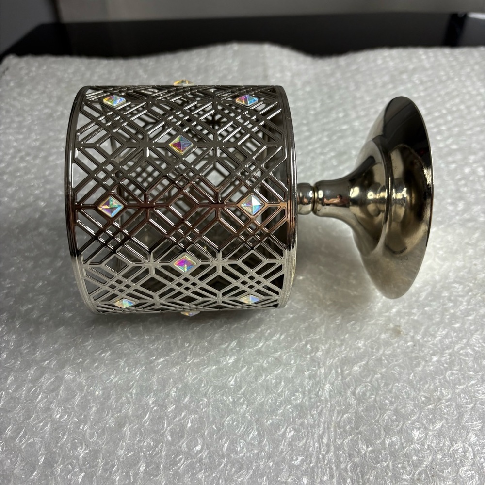 Bath and Body Works Gem Pedestal 3-Wick Candle Holder Silver Geometric Design - Picture 6 of 6